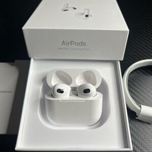 Apple AirPods gen 4  with MagSafe Charging Case